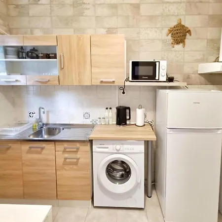 Harmony Apartment Near Metro Station-3
